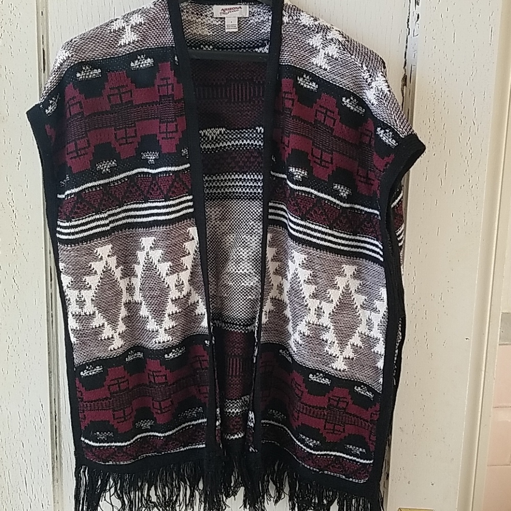 Womans/junior short sleeve poncho